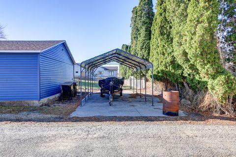 Tiny photo for 320 10th Street, Fulton, IL 61252 (MLS # 12586165)