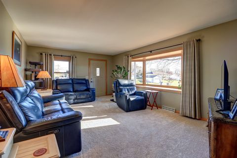 Tiny photo for 320 10th Street, Fulton, IL 61252 (MLS # 12586165)