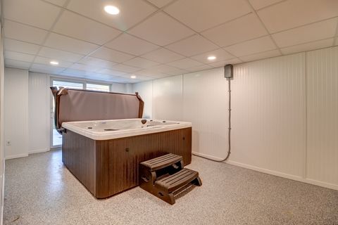 Tiny photo for 320 10th Street, Fulton, IL 61252 (MLS # 12586165)