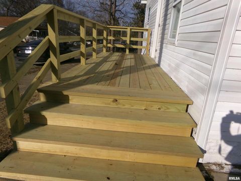 Tiny photo for 402 N Cochran Street, West Frankfort, IL 62896 (MLS # QC4270110)