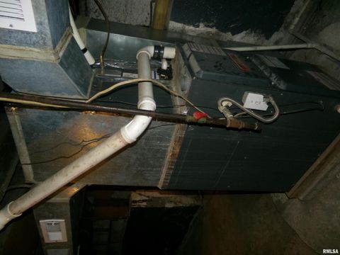 Tiny photo for 402 N Cochran Street, West Frankfort, IL 62896 (MLS # QC4270110)