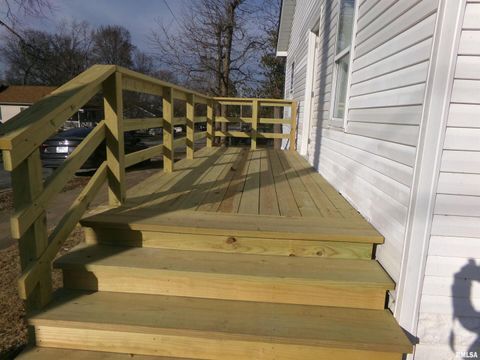 Tiny photo for 402 N Cochran Street, West Frankfort, IL 62896 (MLS # QC4270110)