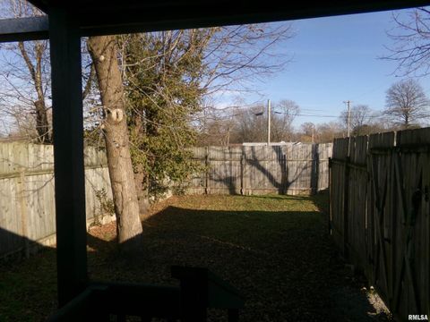 Tiny photo for 402 N Cochran Street, West Frankfort, IL 62896 (MLS # QC4270110)