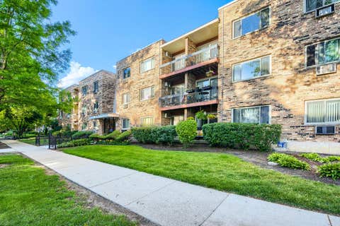 Tiny photo for 420 Home Avenue #309N, Oak Park, IL 60302 (MLS # 12679037)