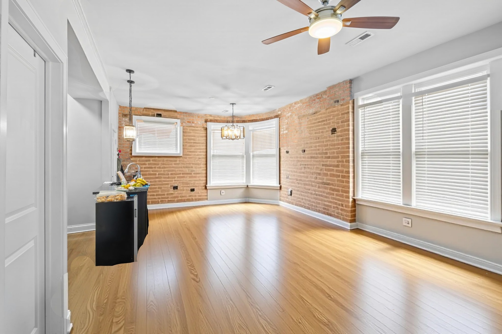 2435 S California Boulevard