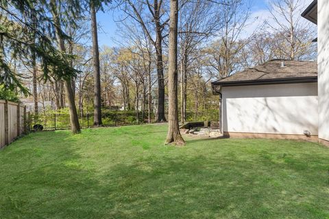 Tiny photo for 697 Bluff Road, Lake Bluff, IL 60044 (MLS # 12584903)