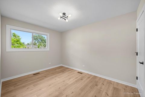 Tiny photo for 1420 Cooper Road, Hoffman Estates, IL 60169 (MLS # 12677770)