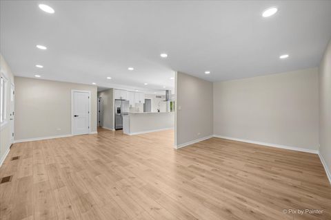 Tiny photo for 1420 Cooper Road, Hoffman Estates, IL 60169 (MLS # 12677770)