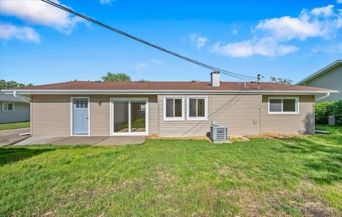 Tiny photo for 1420 Cooper Road, Hoffman Estates, IL 60169 (MLS # 12677770)