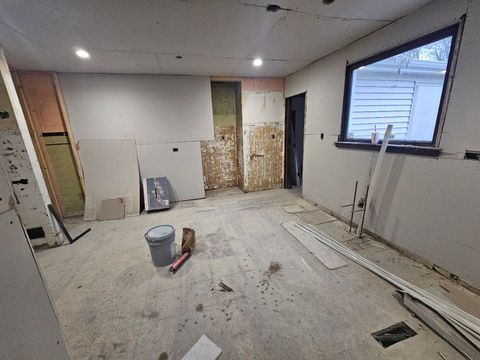 Tiny photo for 14925 Riverside Drive, South Holland, IL 60473 (MLS # 12522886)