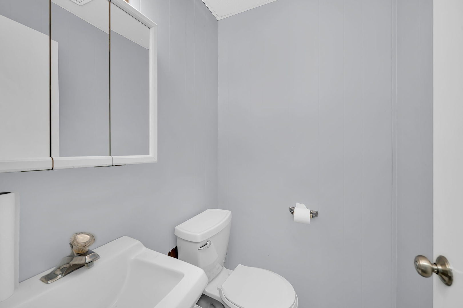 3S340 Rockwell Street S 201