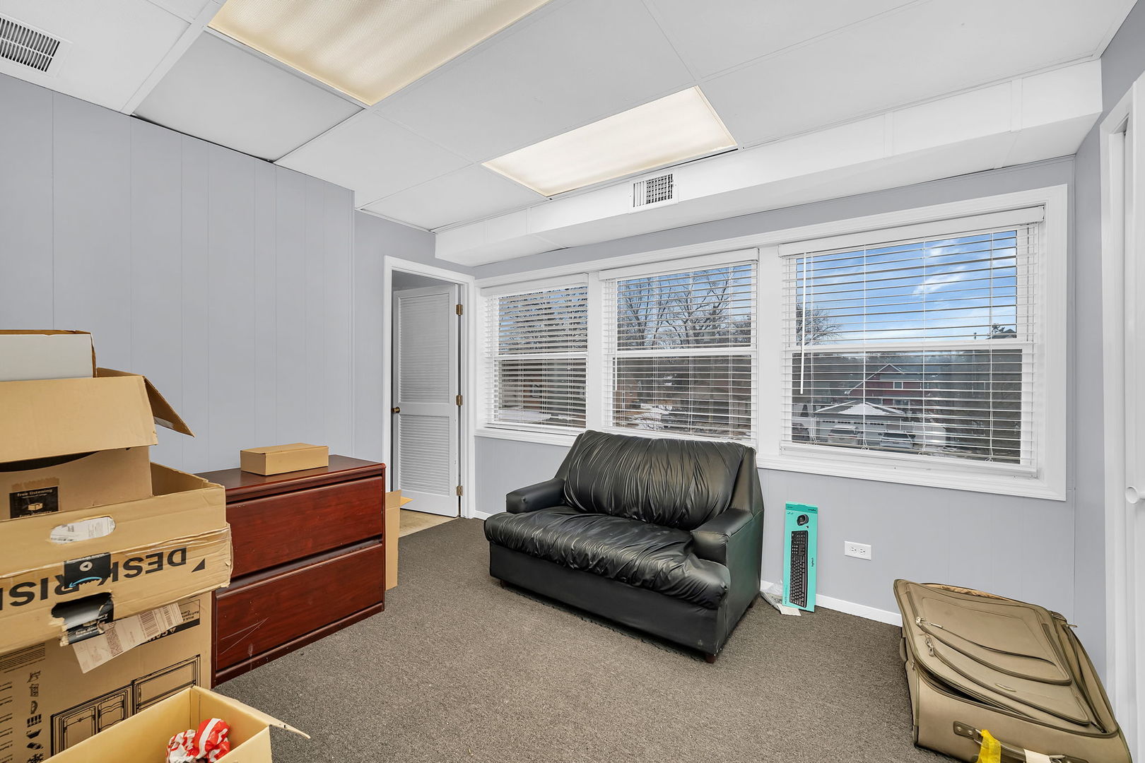3S340 Rockwell Street S 201