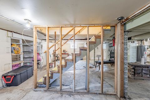 Tiny photo for 2910 E 138th Place, Burnham, IL 60633 (MLS # 12423503)