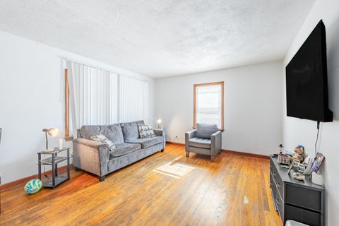 Tiny photo for 2910 E 138th Place, Burnham, IL 60633 (MLS # 12423503)
