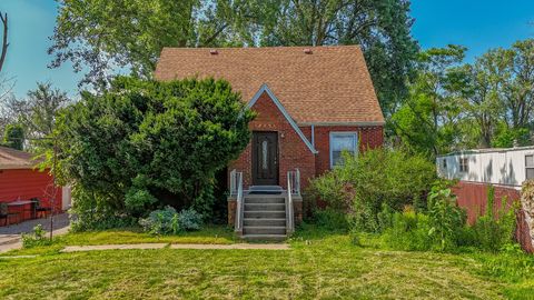 Photo of 2910 E 138th Place, Burnham, IL 60633 (MLS # 12423503)