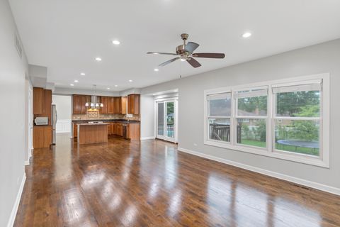 Tiny photo for 315 E Madison Street, Lombard, IL 60148 (MLS # 12447162)