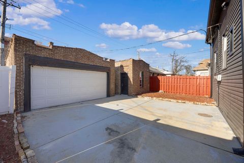 Tiny photo for 8250 S Rhodes Avenue, Chicago, IL 60619 (MLS # 12549938)