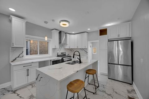 Tiny photo for 8250 S Rhodes Avenue, Chicago, IL 60619 (MLS # 12549938)