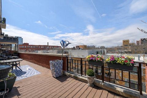 Tiny photo for 1414 N Wells Street #402, Chicago, IL 60610 (MLS # 12619879)