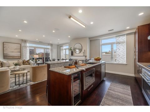 Tiny photo for 1414 N Wells Street #402, Chicago, IL 60610 (MLS # 12619879)