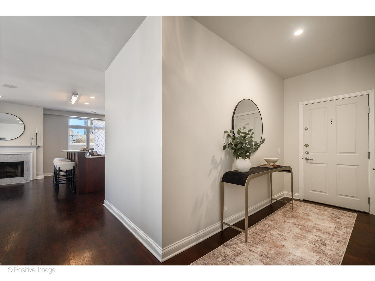1414 N Wells Street 402