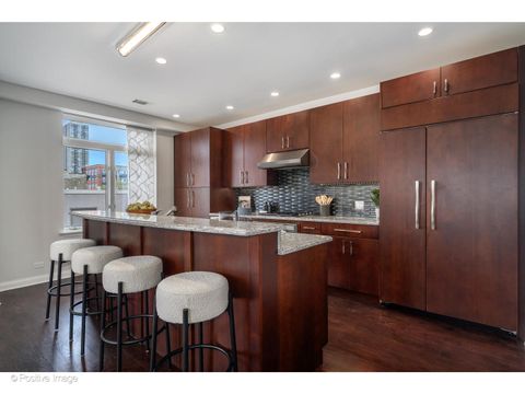 Tiny photo for 1414 N Wells Street #402, Chicago, IL 60610 (MLS # 12619879)