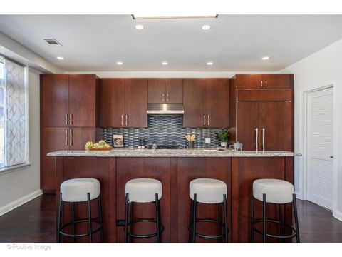 Tiny photo for 1414 N Wells Street #402, Chicago, IL 60610 (MLS # 12619879)