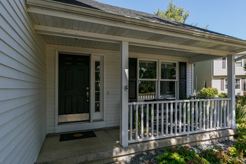 Tiny photo for 4495 34th Street Court, Bettendorf, IA 52722 (MLS # 12756883)