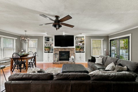 Tiny photo for 4495 34th Street Court, Bettendorf, IA 52722 (MLS # 12756883)