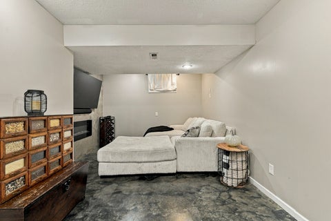 Tiny photo for 4495 34th Street Court, Bettendorf, IA 52722 (MLS # 12756883)