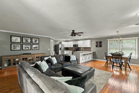 Tiny photo for 4495 34th Street Court, Bettendorf, IA 52722 (MLS # 12756883)