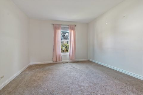 Tiny photo for 417 River Bluff Circle, Naperville, IL 60540 (MLS # 12591092)