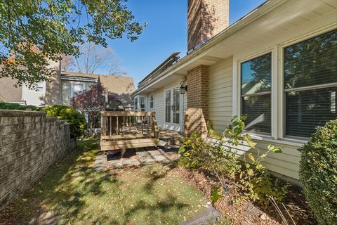 Tiny photo for 417 River Bluff Circle, Naperville, IL 60540 (MLS # 12591092)