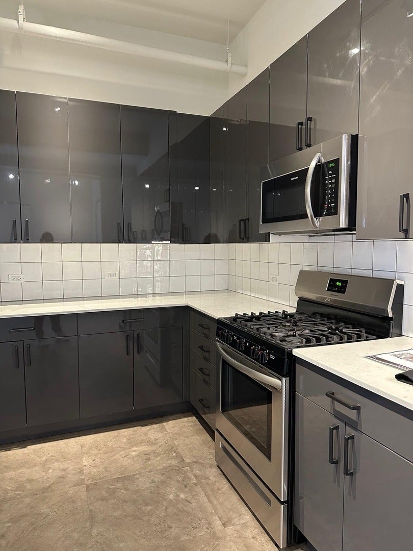 1220 W Jackson Boulevard 1006