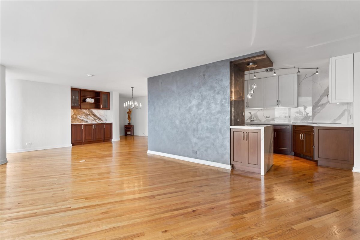 505 N Lake Shore Drive 2206-2207