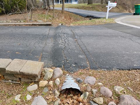 Tiny photo for 21 Sequoia Road, Hawthorn Woods, IL 60047 (MLS # 12535754)