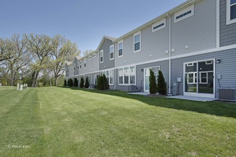 Tiny photo for Crystal Lake, IL 60012 (MLS # 12639679)