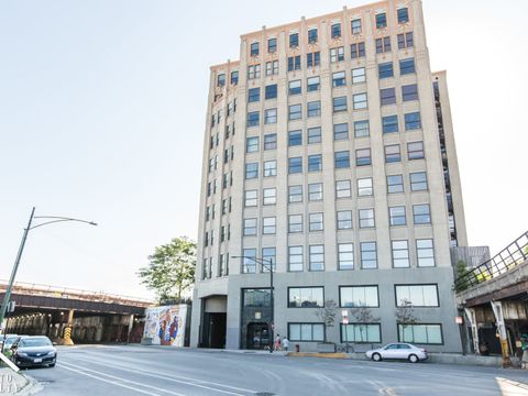 1550 S Blue Island Avenue 611 Chicago IL 60608