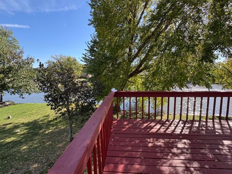 Tiny photo for 187 Hilltop Drive, Lake In The Hills, IL 60156 (MLS # 12483943)