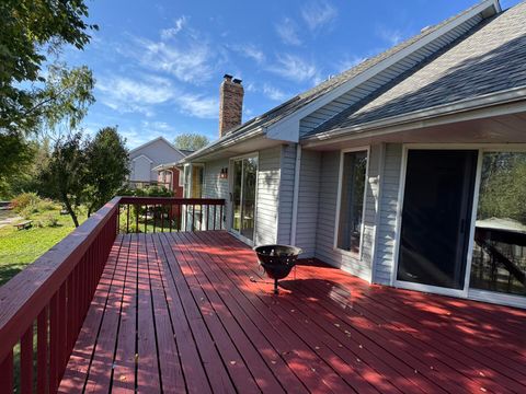 Tiny photo for 187 Hilltop Drive, Lake In The Hills, IL 60156 (MLS # 12483943)