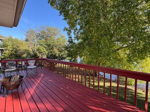 Tiny photo for 187 Hilltop Drive, Lake In The Hills, IL 60156 (MLS # 12483943)