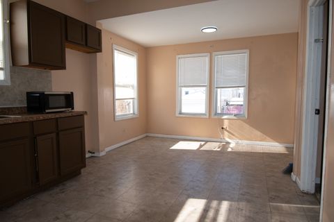 Tiny photo for 10516 S Avenue L, Chicago, IL 60617 (MLS # 12558875)