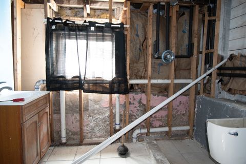 Tiny photo for 10516 S Avenue L, Chicago, IL 60617 (MLS # 12558875)