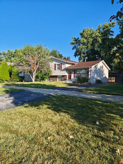 Photo of 836 Lily Cache Lane, Bolingbrook, IL 60440 (MLS # 12472990)