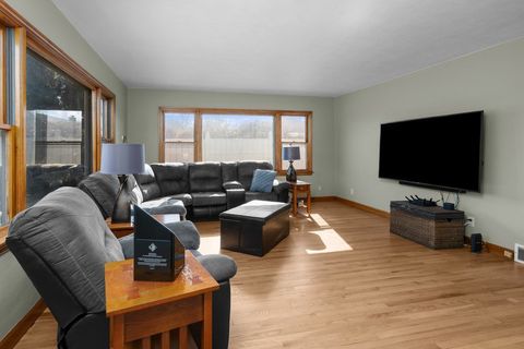 Tiny photo for 2617 19th Street, Moline, IL 61265 (MLS # 12570568)