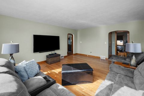 Tiny photo for 2617 19th Street, Moline, IL 61265 (MLS # 12570568)