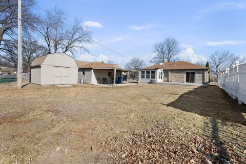 Tiny photo for 2617 19th Street, Moline, IL 61265 (MLS # 12570568)