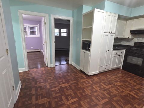 Tiny photo for 1105 Holiday Lane #6, Des Plaines, IL 60016 (MLS # 12636340)