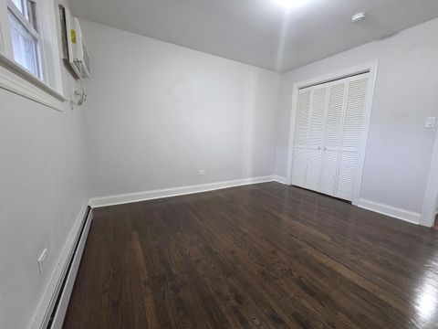 Tiny photo for 1105 Holiday Lane #6, Des Plaines, IL 60016 (MLS # 12636340)