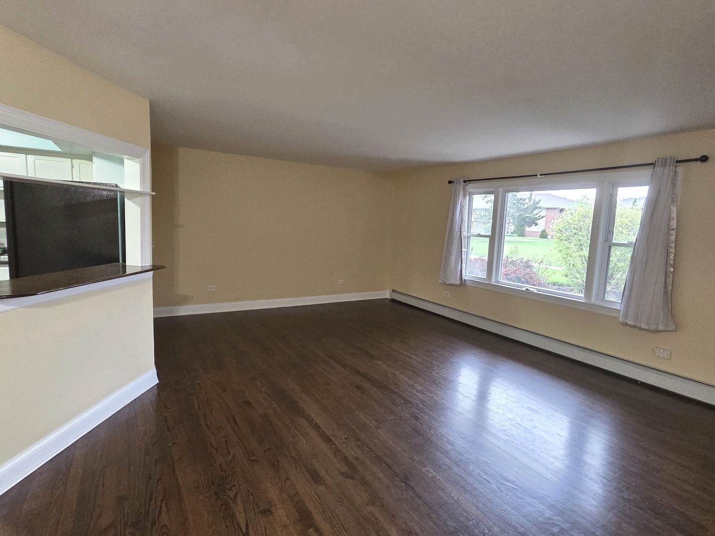 1105 Holiday Lane 6